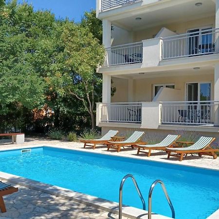 קרק Apartmani Ivica מראה חיצוני תמונה
