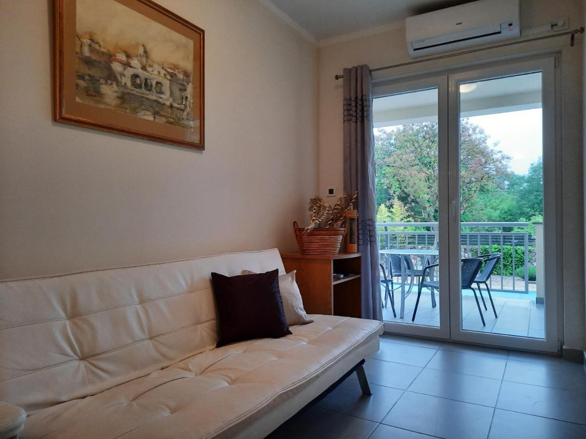קרק Apartmani Ivica מראה חיצוני תמונה