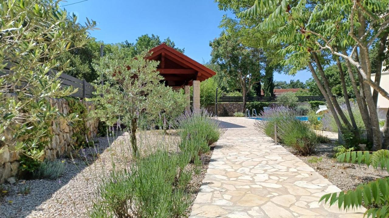 קרק Apartmani Ivica מראה חיצוני תמונה