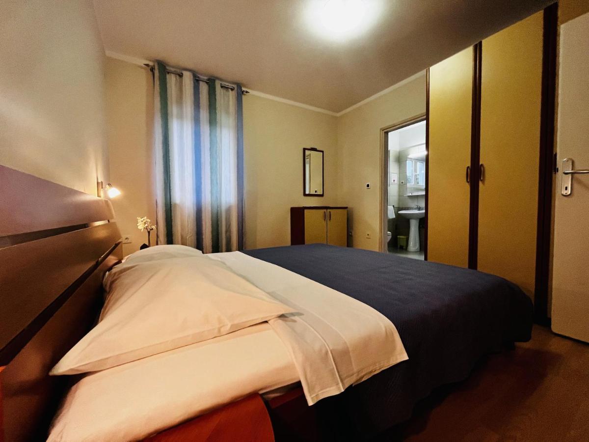 קרק Apartmani Ivica מראה חיצוני תמונה
