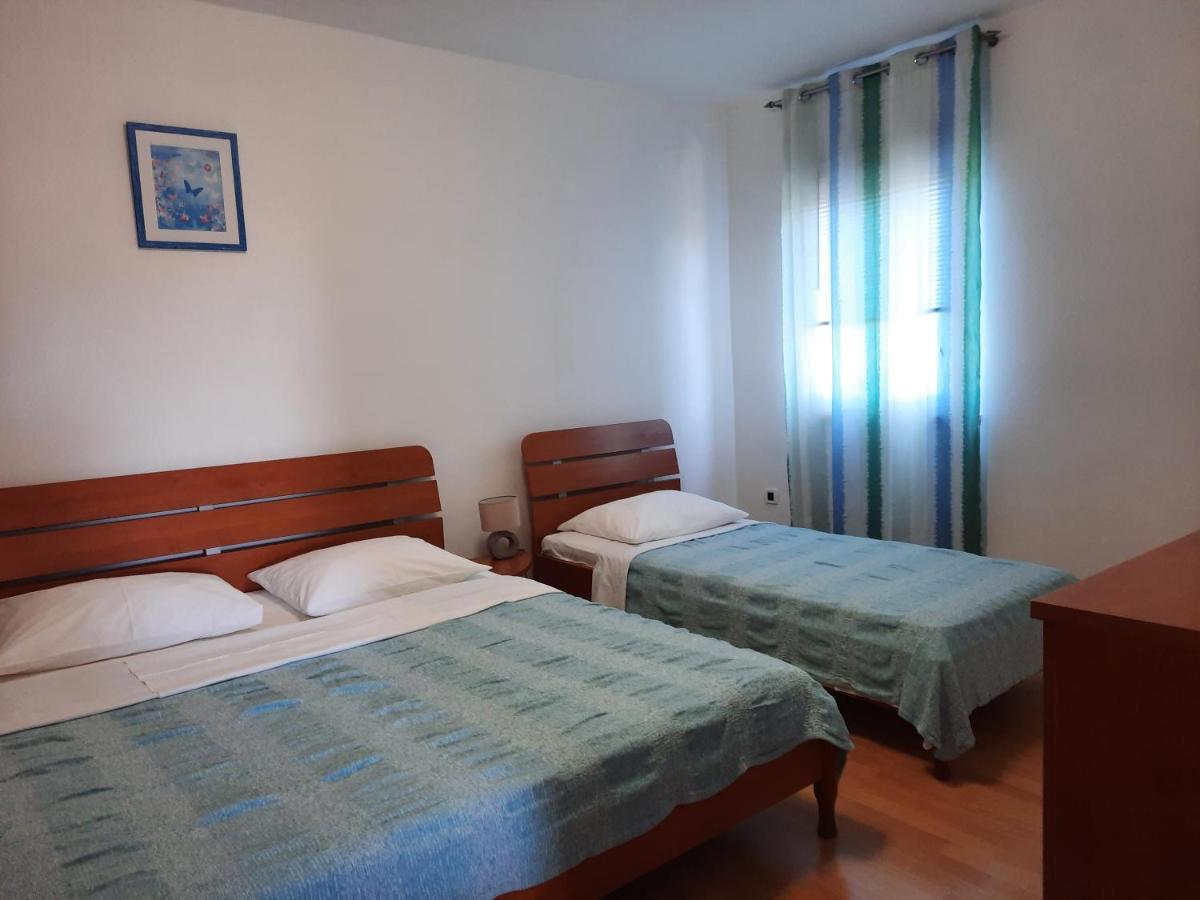 קרק Apartmani Ivica מראה חיצוני תמונה