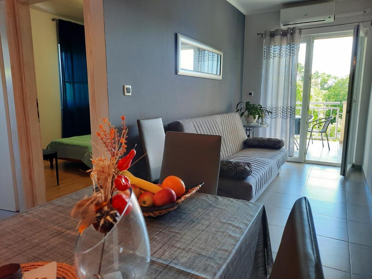 קרק Apartmani Ivica מראה חיצוני תמונה