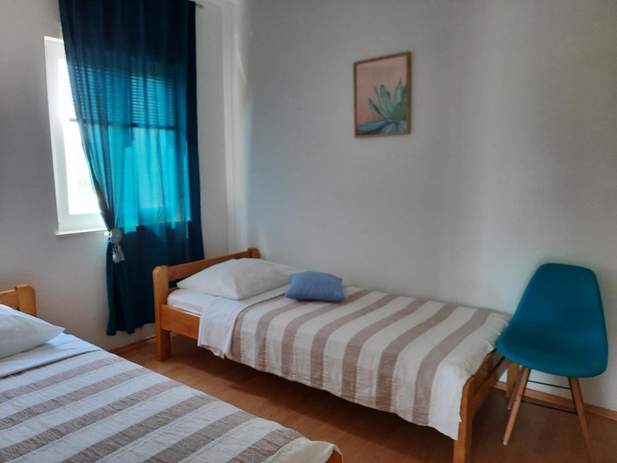קרק Apartmani Ivica מראה חיצוני תמונה