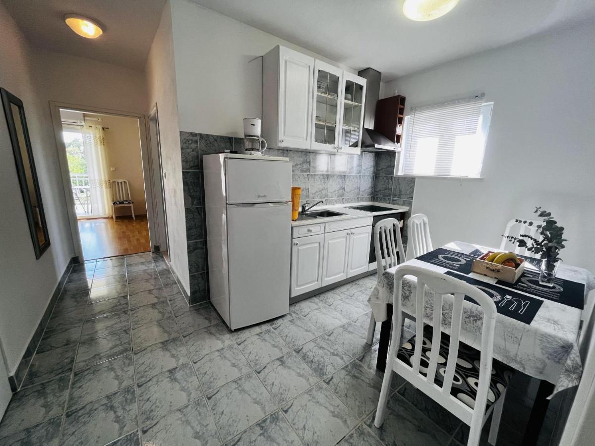 קרק Apartmani Ivica מראה חיצוני תמונה