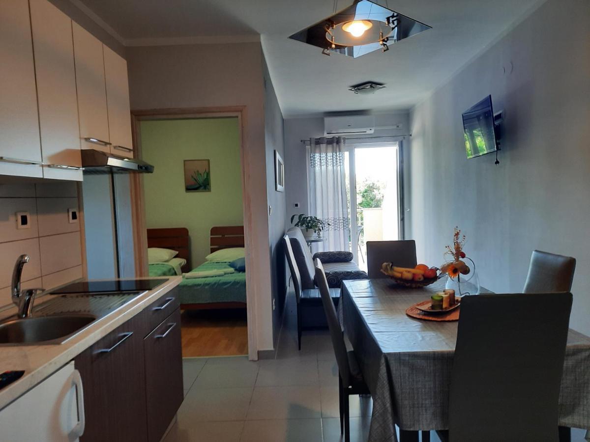 קרק Apartmani Ivica מראה חיצוני תמונה